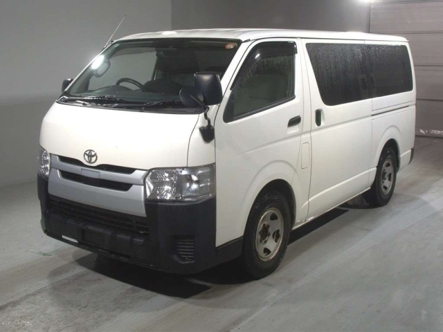 Toyota HiAce Van Long DX (GDH201V)