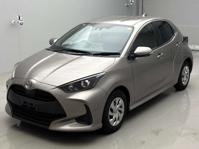 Toyota Yaris X (KSP210)