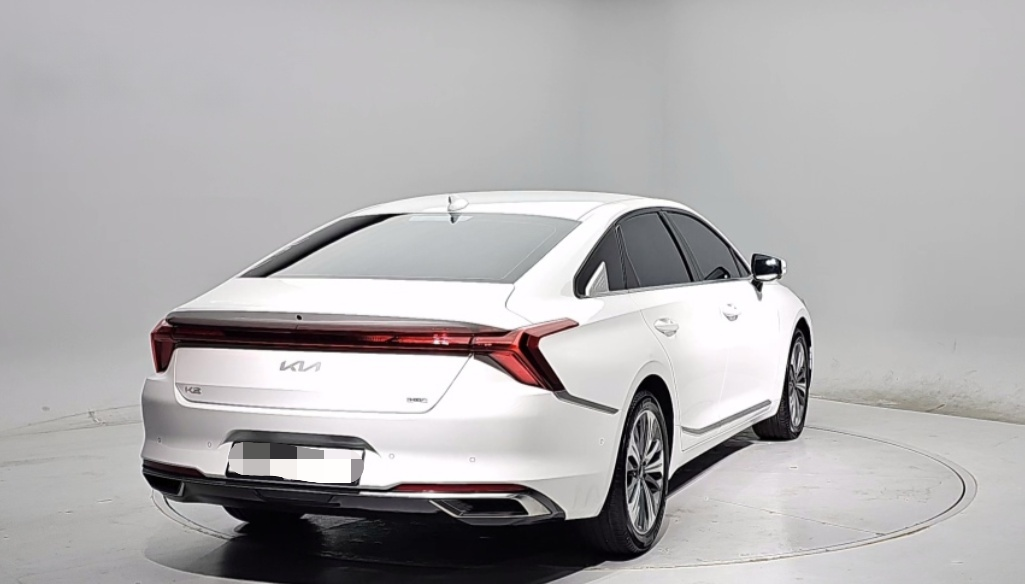 Kia K8 Hybrid Signature 2