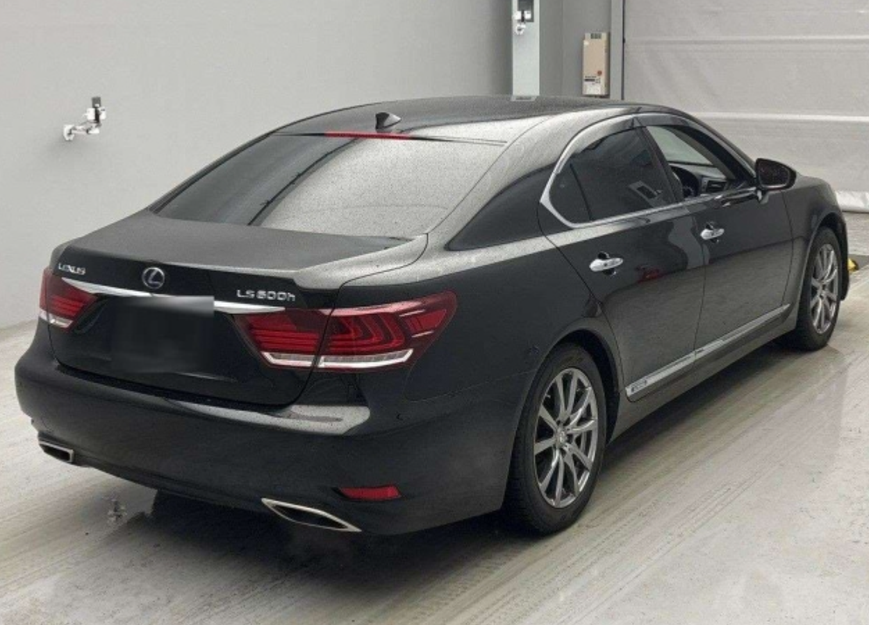 Lexus LS600h Version C 4WD (UVF45) 2