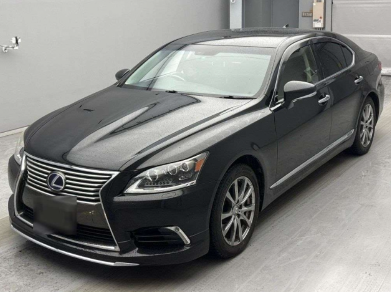 Lexus LS600h Version C 4WD (UVF45)