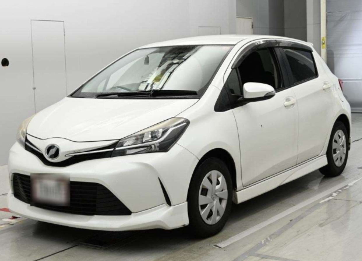 Toyota Vitz (Yaris) F (NSP130)