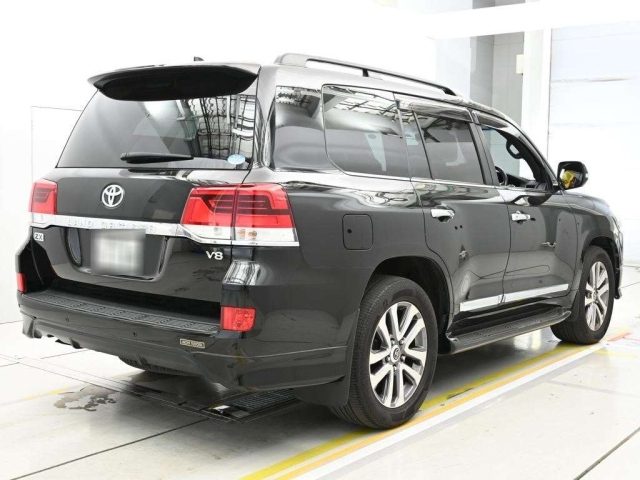TOYOTA LAND CRUISER URJ202W ZX 2