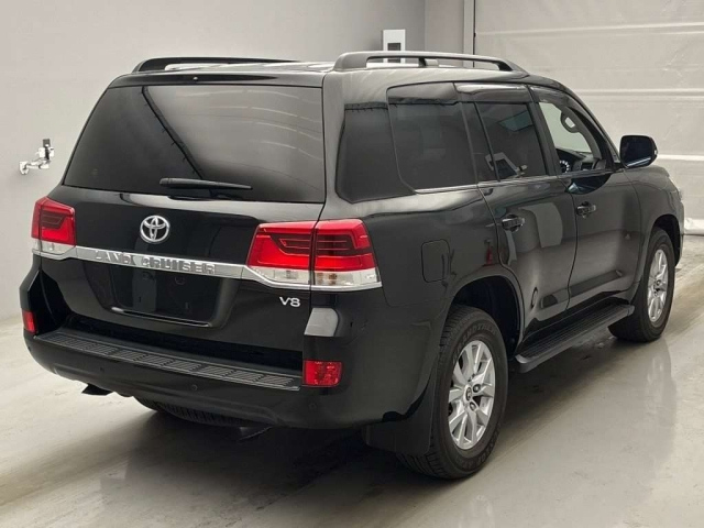 TOYOTA LAND CRUISER URJ202W AX 2