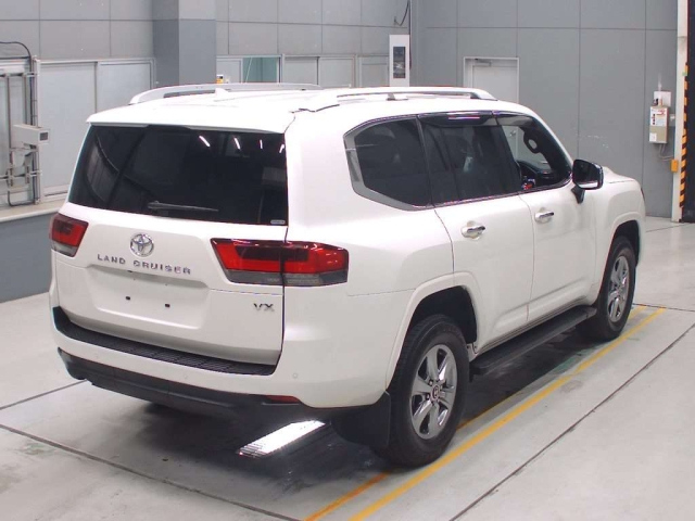 TOYOTA LAND CRUISER VJA300W VX 2