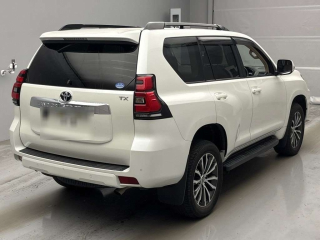 TOYOTA LAND CRUISER PRADO TRJ150W 2