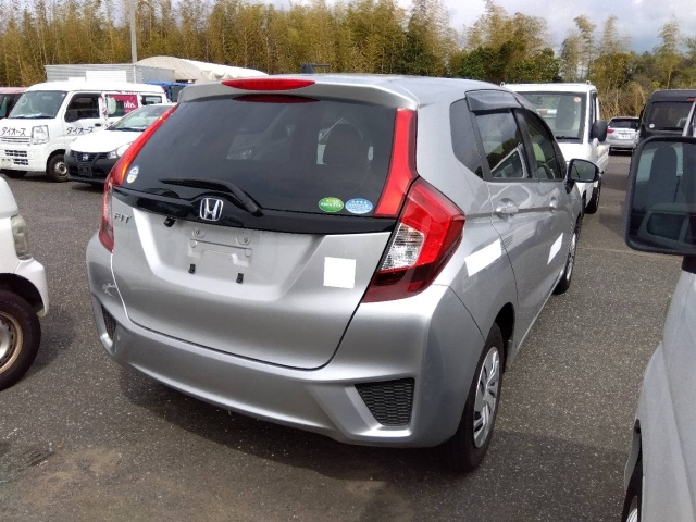 Honda Fit 13G F Package (GK3) 2