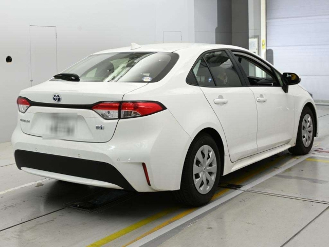 Toyota Corolla Hybrid G-X (ZWE211) 2